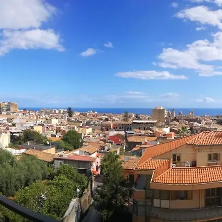 Al Centro Di Aci